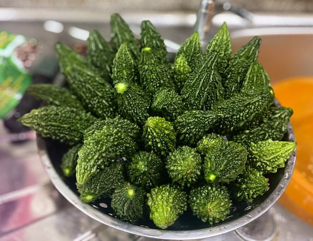 nutrition value facts of bitter gourd or karela